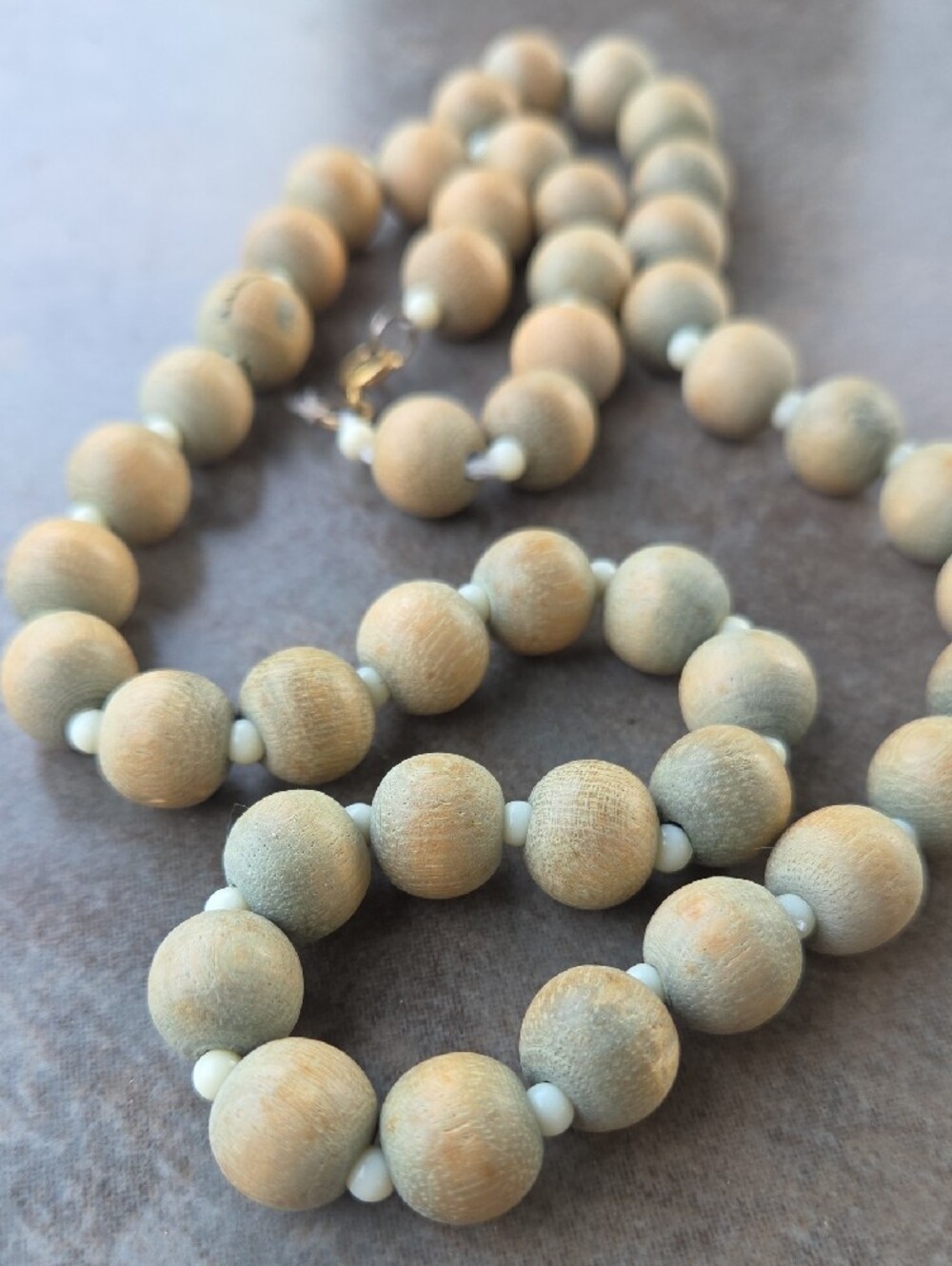 Beige Natural Wood Bead Necklace - Women Jewelry - Picture 5 of 8